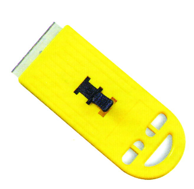 Cleaning scraper with plastic handle