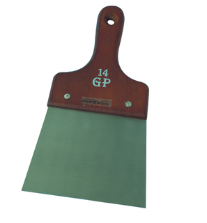 Spatula with wooden handle