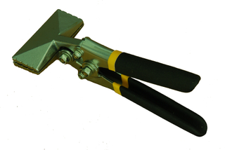 Keel bending pincers